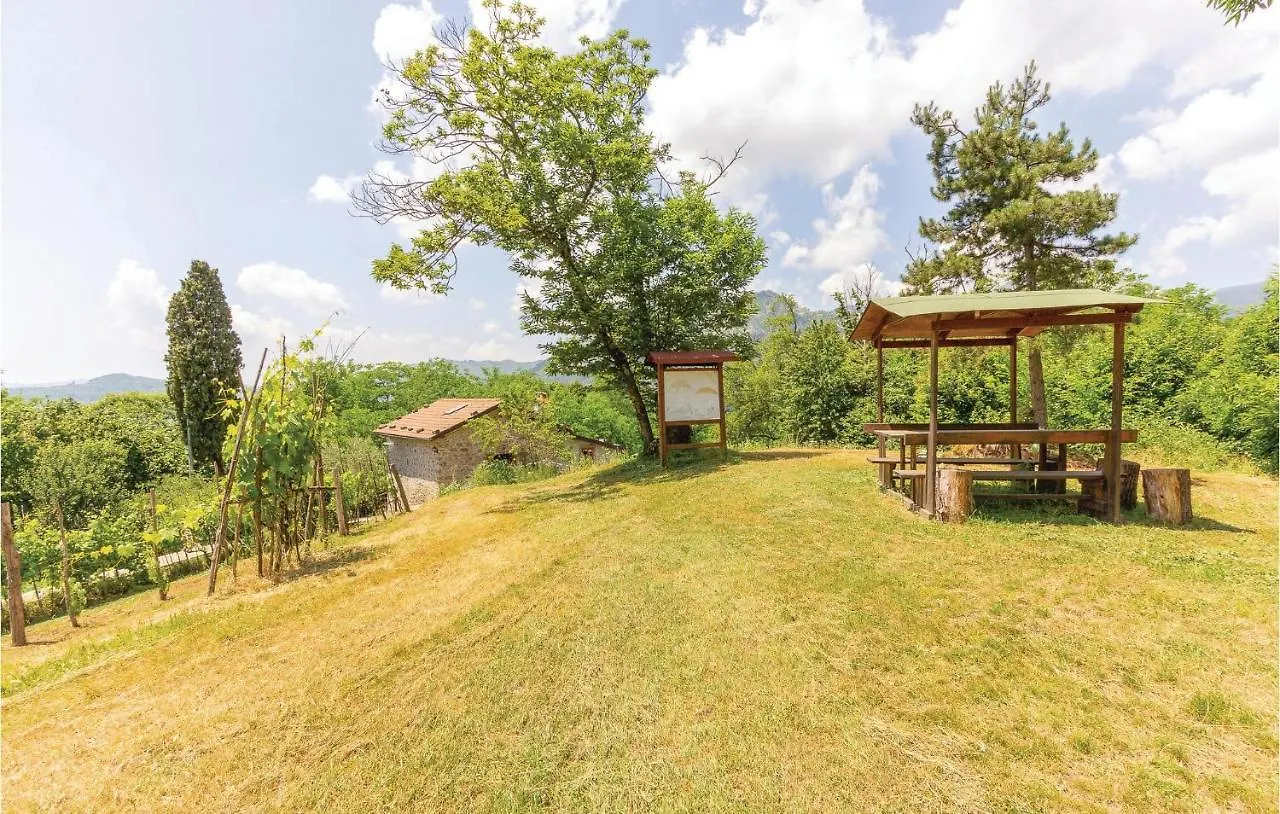 Holiday home 2 Bedroom Pet Friendly Home In Casoli Lu Italy